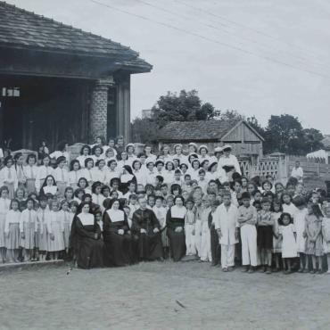 Primeiro prédio da Escola Doméstica Santa Isabel em 1950