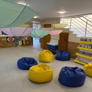 Espaço leitura prédio novo